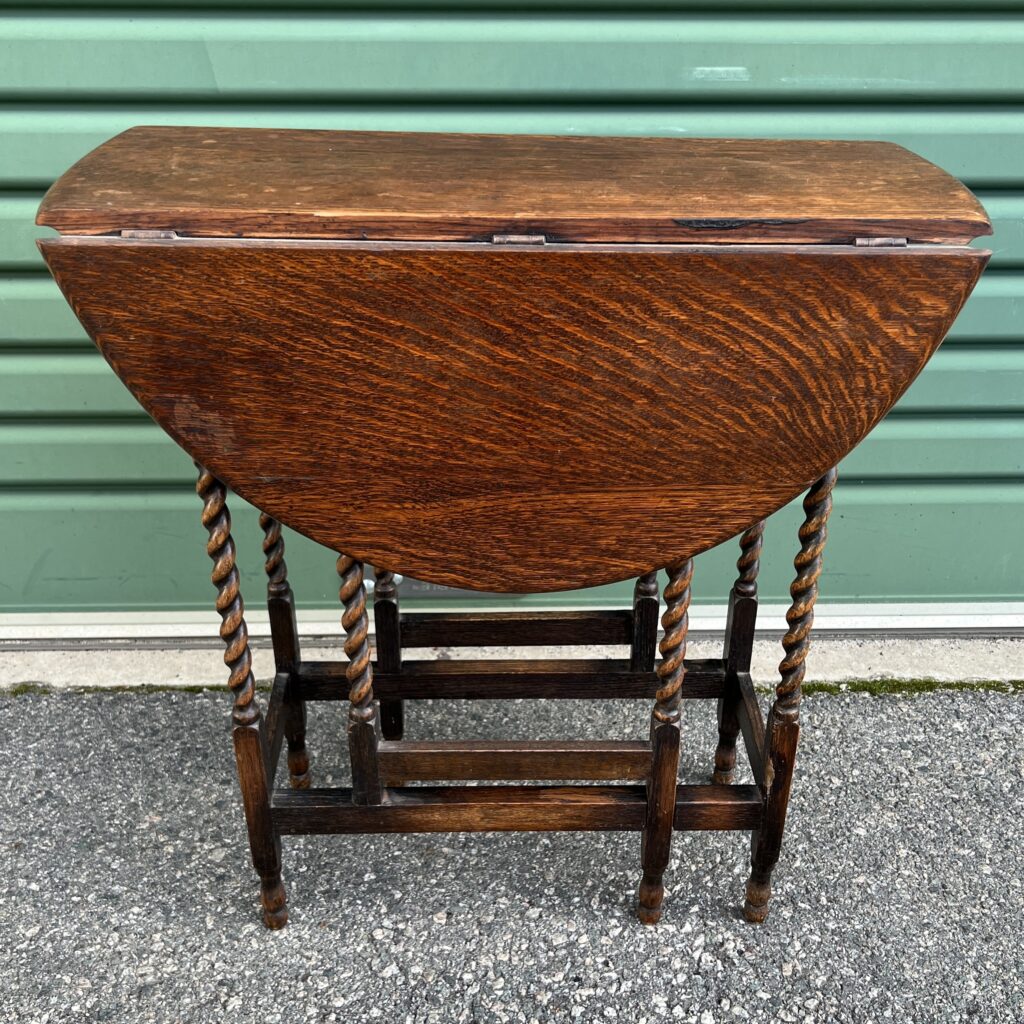 A very small gateleg table with barely twist legs - South Perth ...